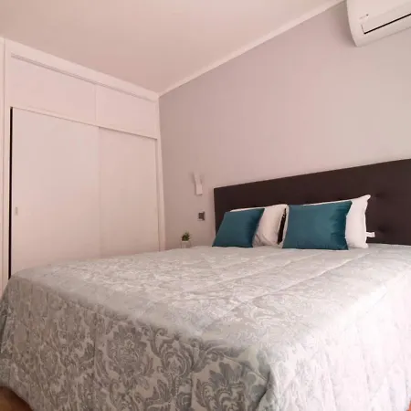 So In - Apartment *
